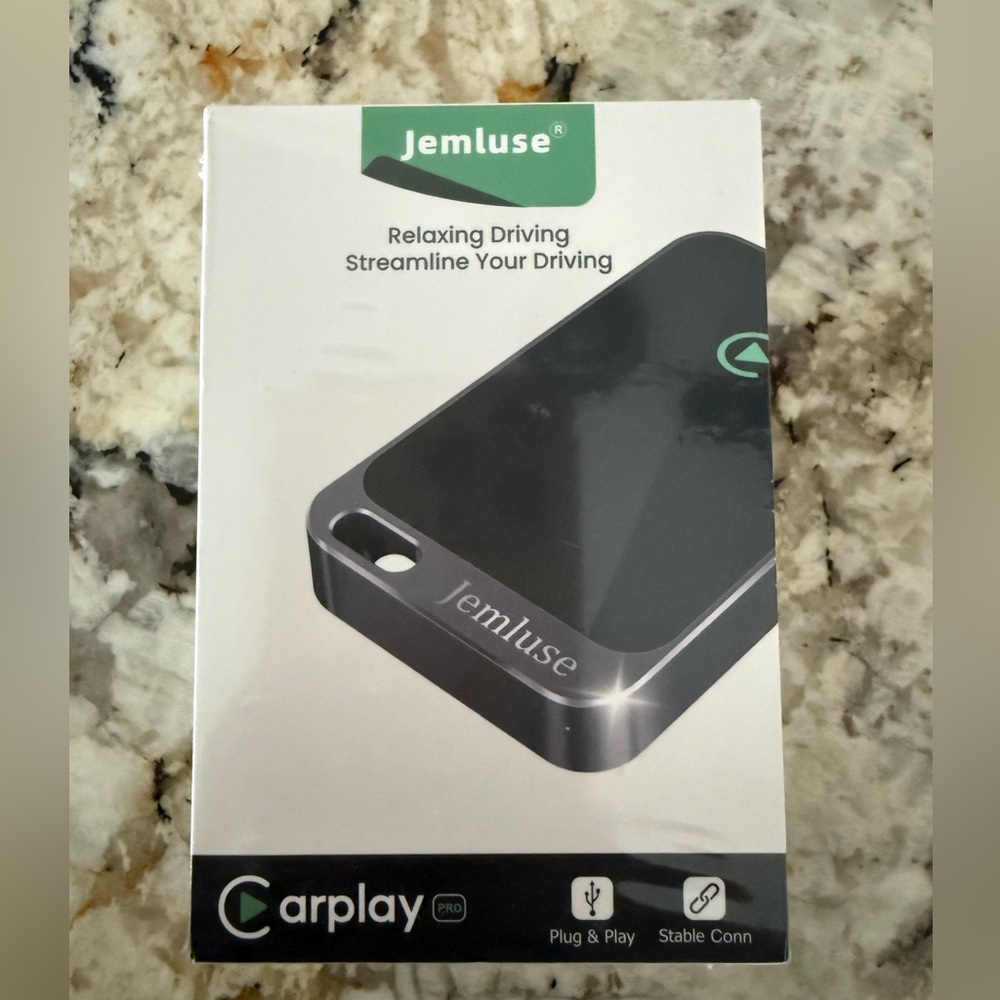 NWT, Jemluse Wireless CarPlay Adapter